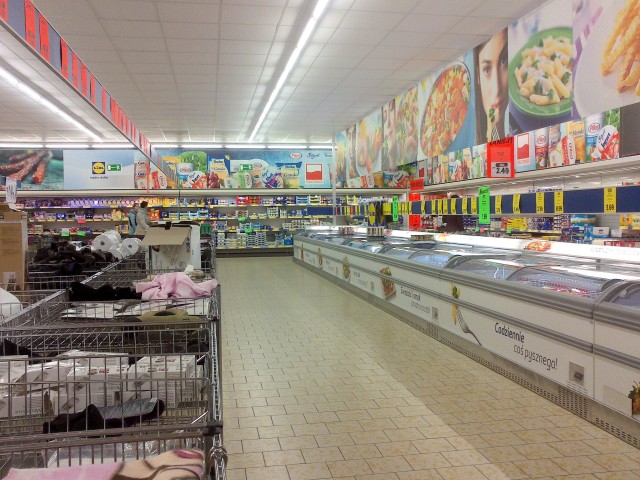 Lidl supermarket jest obecny w Niemczech, Polsce, Niderlandach, Francji i wielu innych krajach.